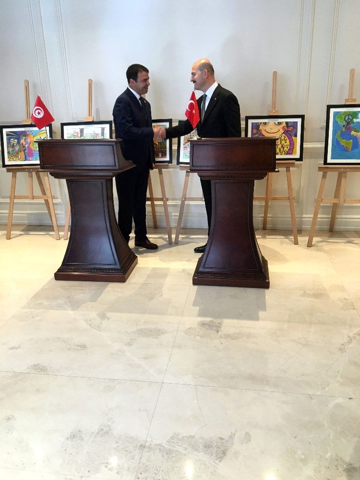 İçişleri Bakanı Soylu, Tunus İçişleri Bakanı Majdoub ile Bir Araya Geldi