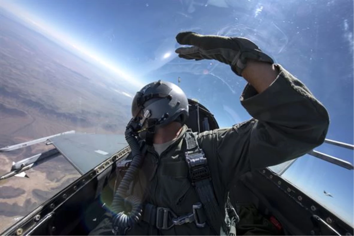 İtirafçı Pilottan Yine Pes Dedirten Savunma: Hava Aracında Kitap Okudum