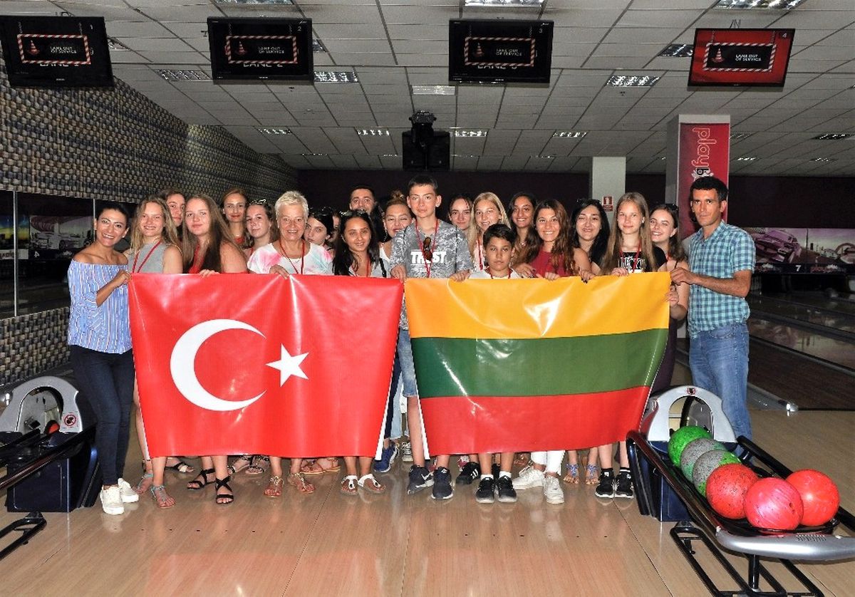 Litvanyalı Öğrenciler Mersin\'de Mutlu Ayrılıyor
