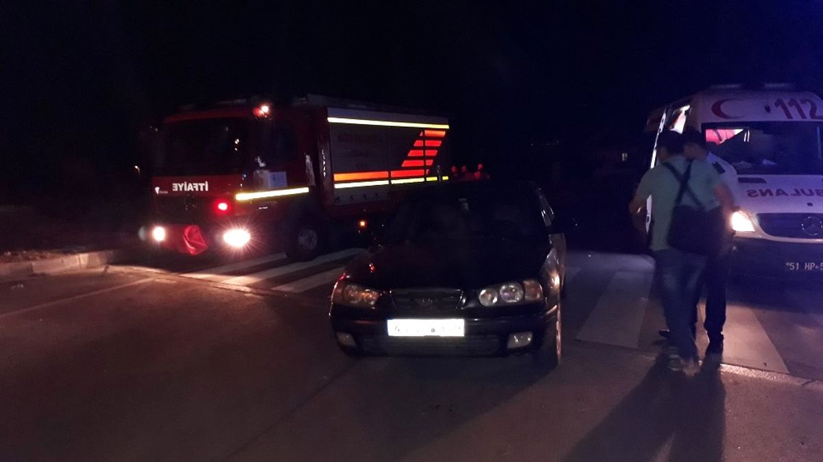 Otomobiller Çarpıştı: 2\'si Çocuk 5 Yaralı