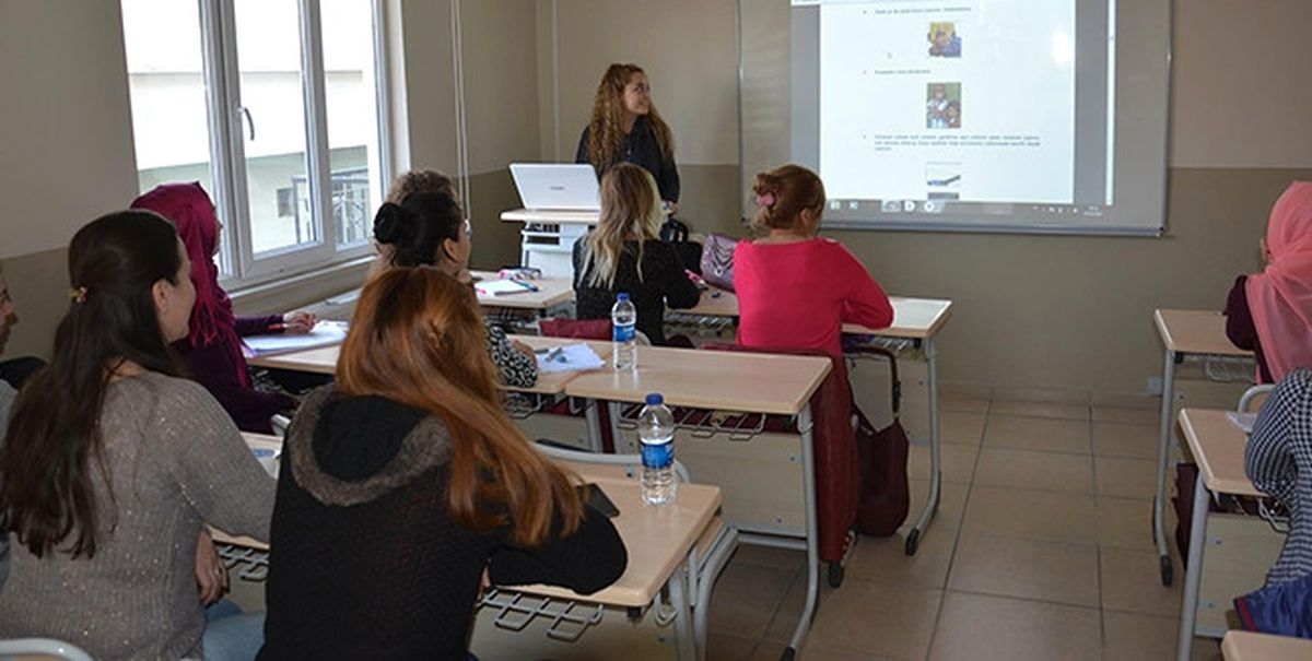 Siirt\'te Meslek Edindirme Kursları