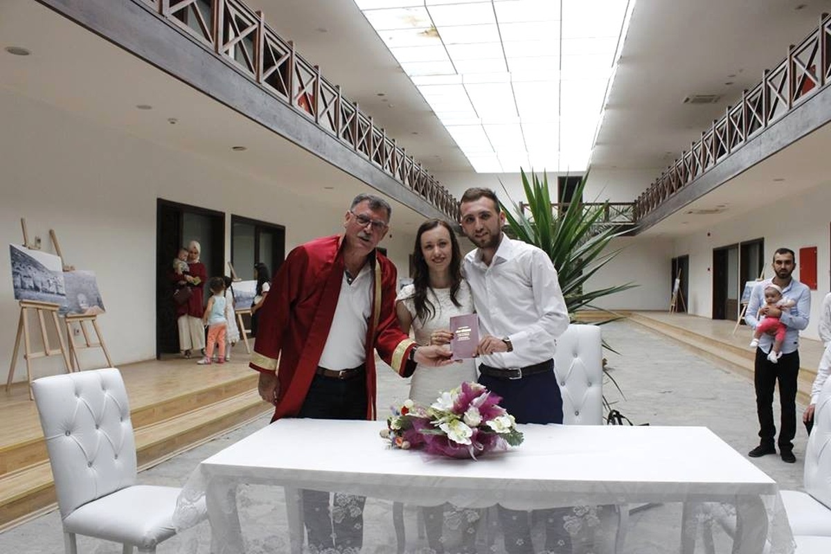 350 Yıllık Tarihi Mekanda Nikahlarını Kıydılar