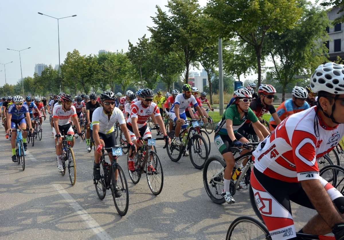 800 Bisikletçi Uludağ\'ın Zirvesine Pedal Çevirdi