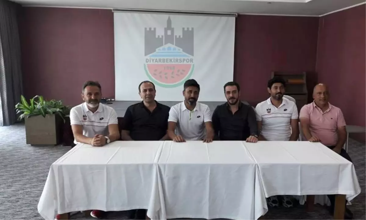 Diyarbekirspor\'da Teknik Heyet İmza Attı