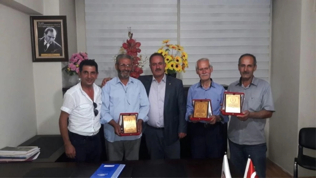 Erciş\'te Mesleğinde 40 Yılını Doldurmuş 4 Ustaya Plaket