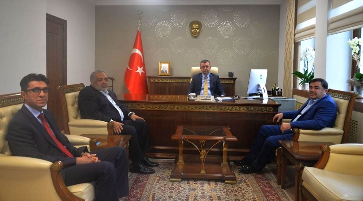 Güreş Federasyonu Başkanı Aydın\'dan Vali Büyükakın\'a Ziyaret