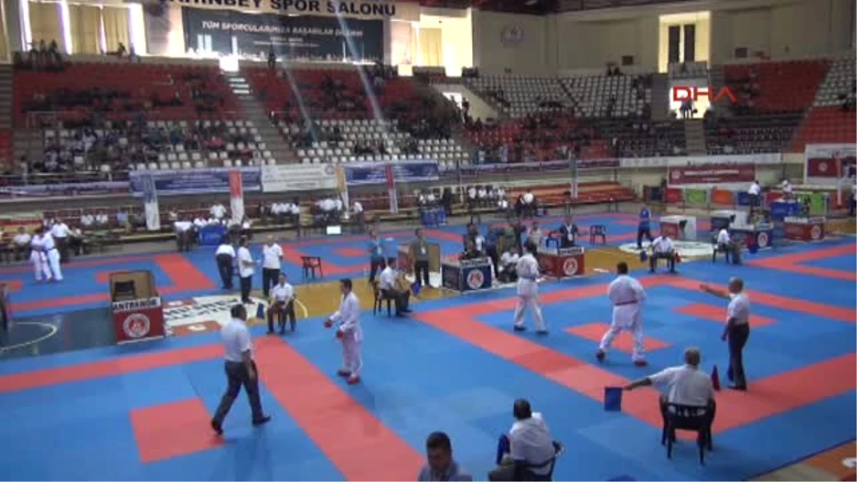 Karate Şampiyonası Gaziantep\'te Başladı