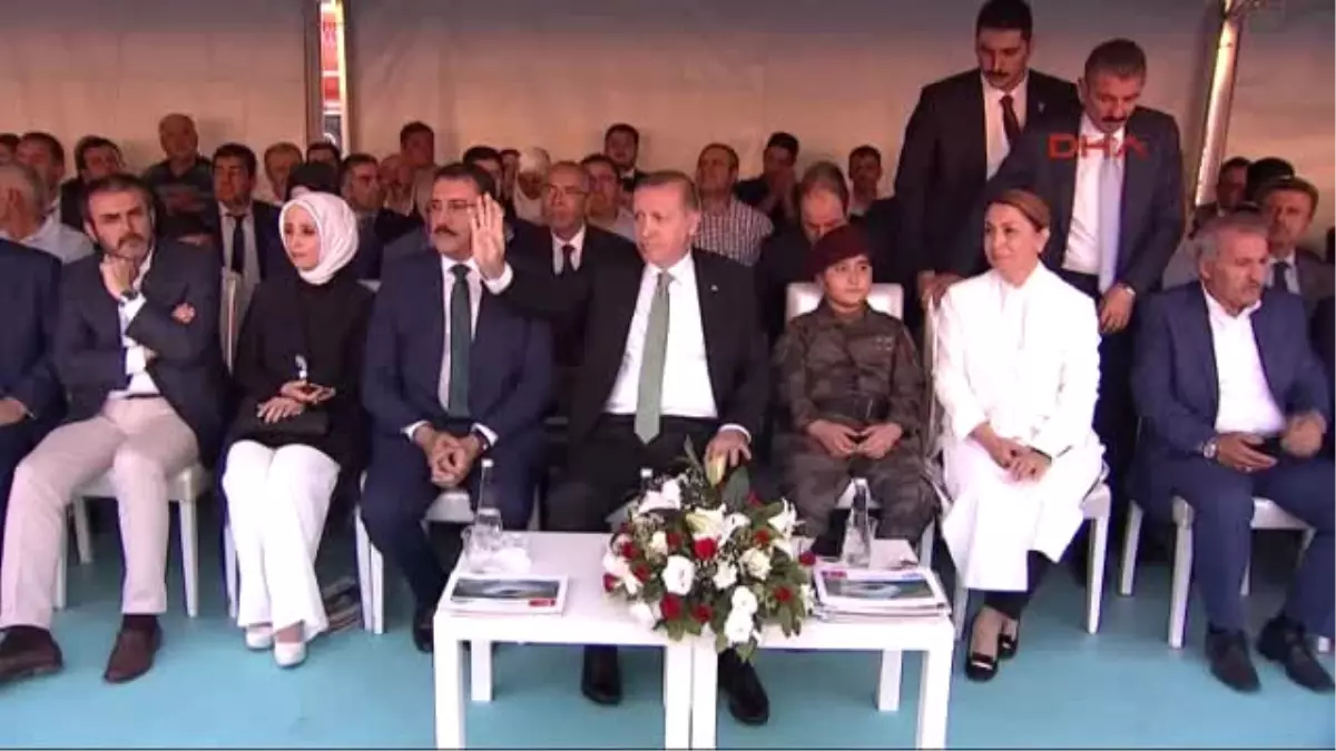 Malatyacumhurbaşkanı Erdoğan\'dan \'Tek Tip Elbise\' Açıklaması Bundan Sonra İstedikleri Gibi Giyinip...