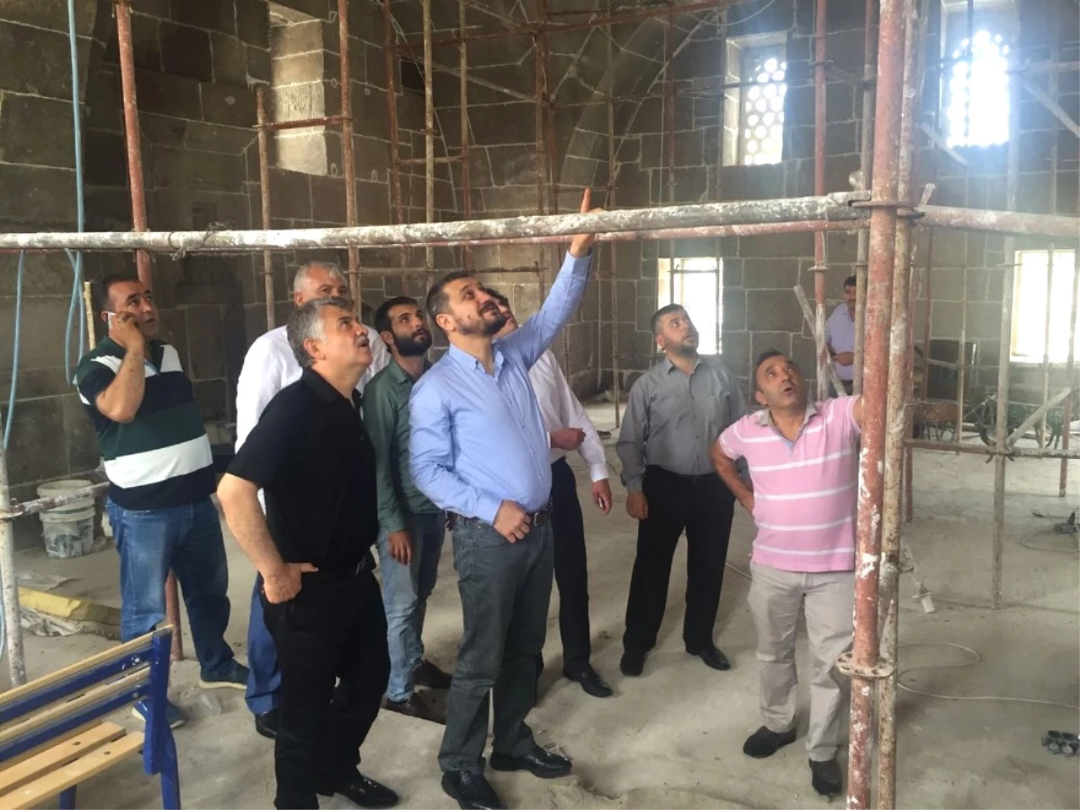 Milletvekili Açıkgöz Tarihi Caminin Restorasyon Yapımını İnceledi