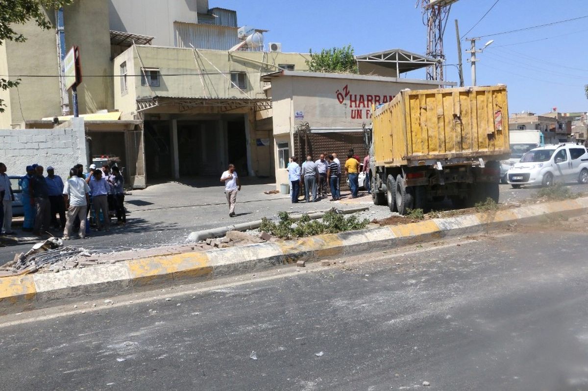 Şanlıurfa\'da Trafik Kazası: 3 Yaralı