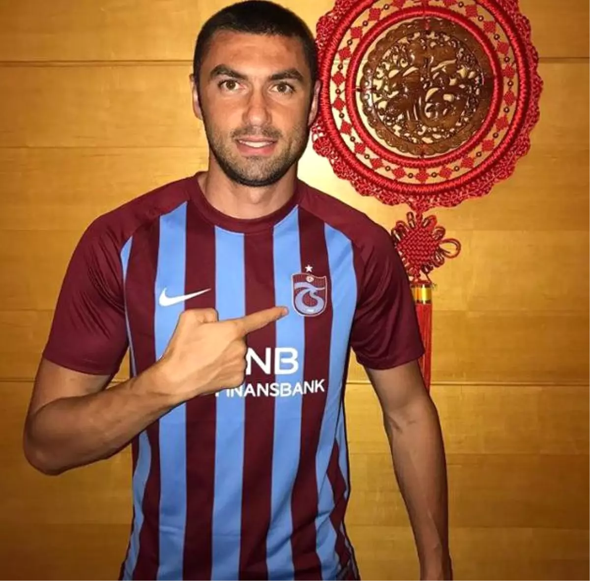 Trabzonspor Burak Yılmaz\'la Yarın İmzalıyor