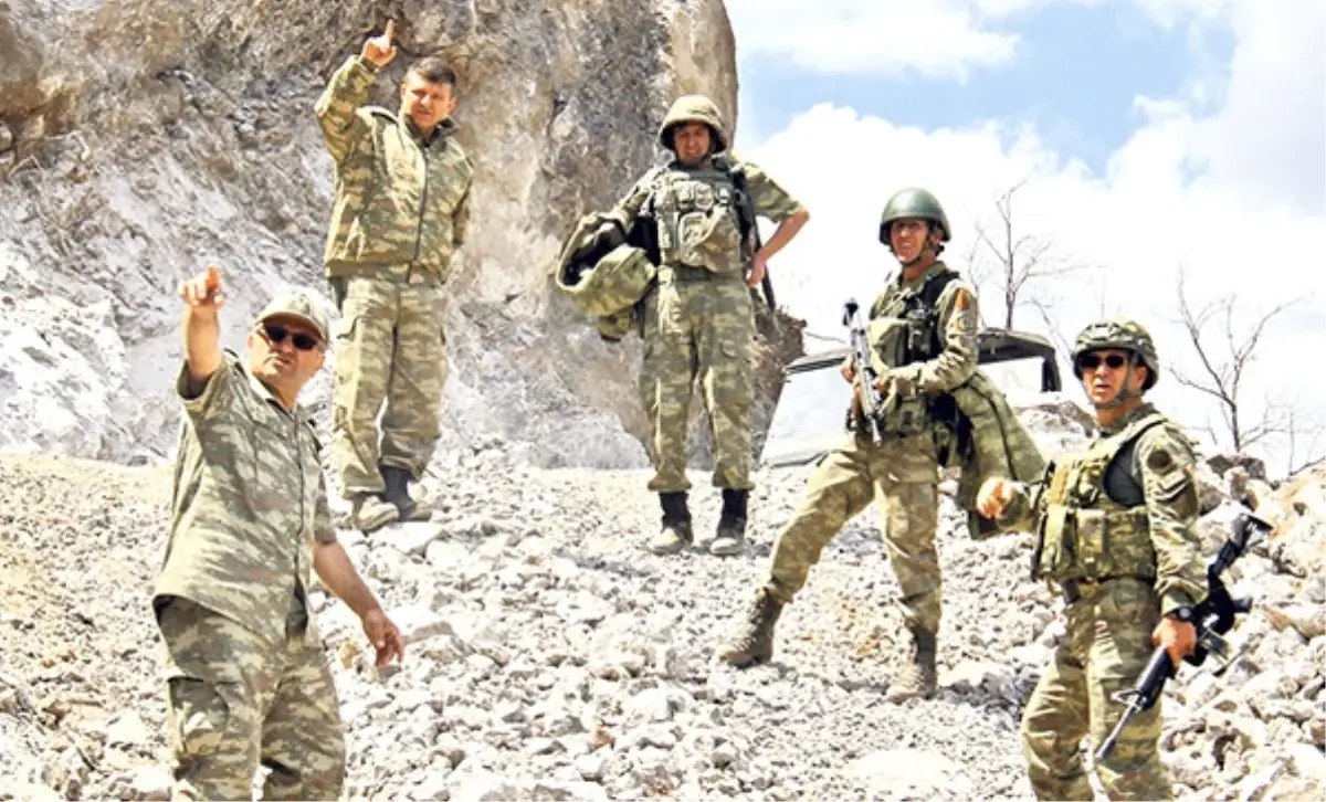 YAŞ\'ta Dikkat Çeken Detay! Kurmay Olmayan Komandolar Generalliğe Yükseldi