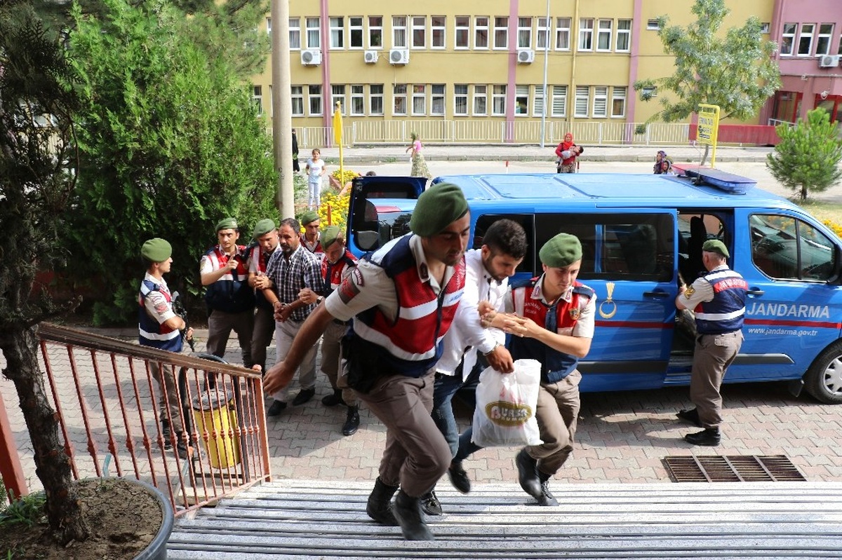 15 Kişinin Yaralandığı Silahlı Kavgada 3 Zanlı Tutuklandı