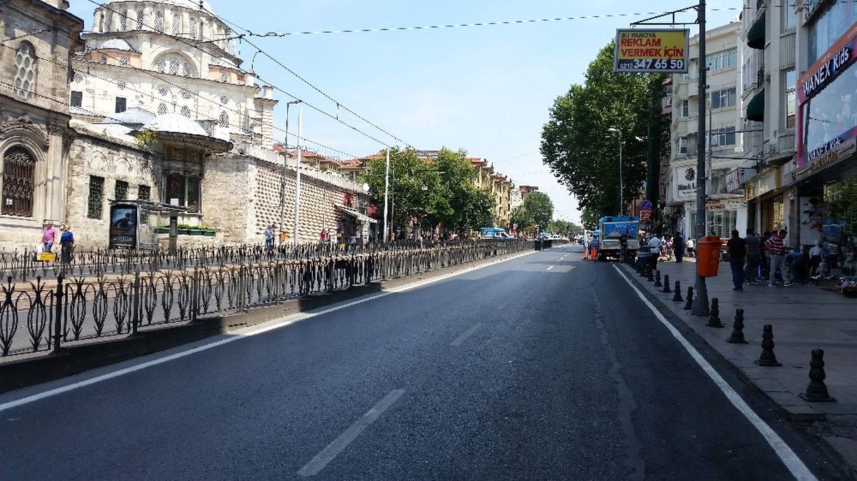 Aksaray\'daki Ordu Caddesi Pazar Günleri İçin Yayalaştırıldı