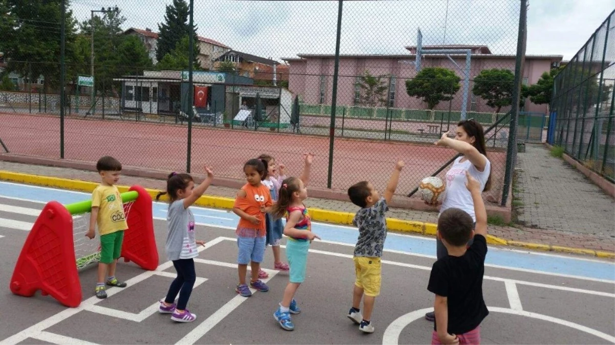 Belediyeden Çocuklara Özel Oyun Sokağı