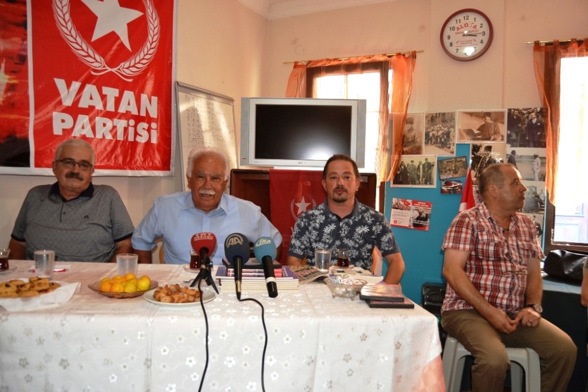 Doğu Perinçek: "Kuzey Irak\'ta Kürdistan Adı Altında İkinci Bir İsrail Devleti Kurulmak İsteniliyor"