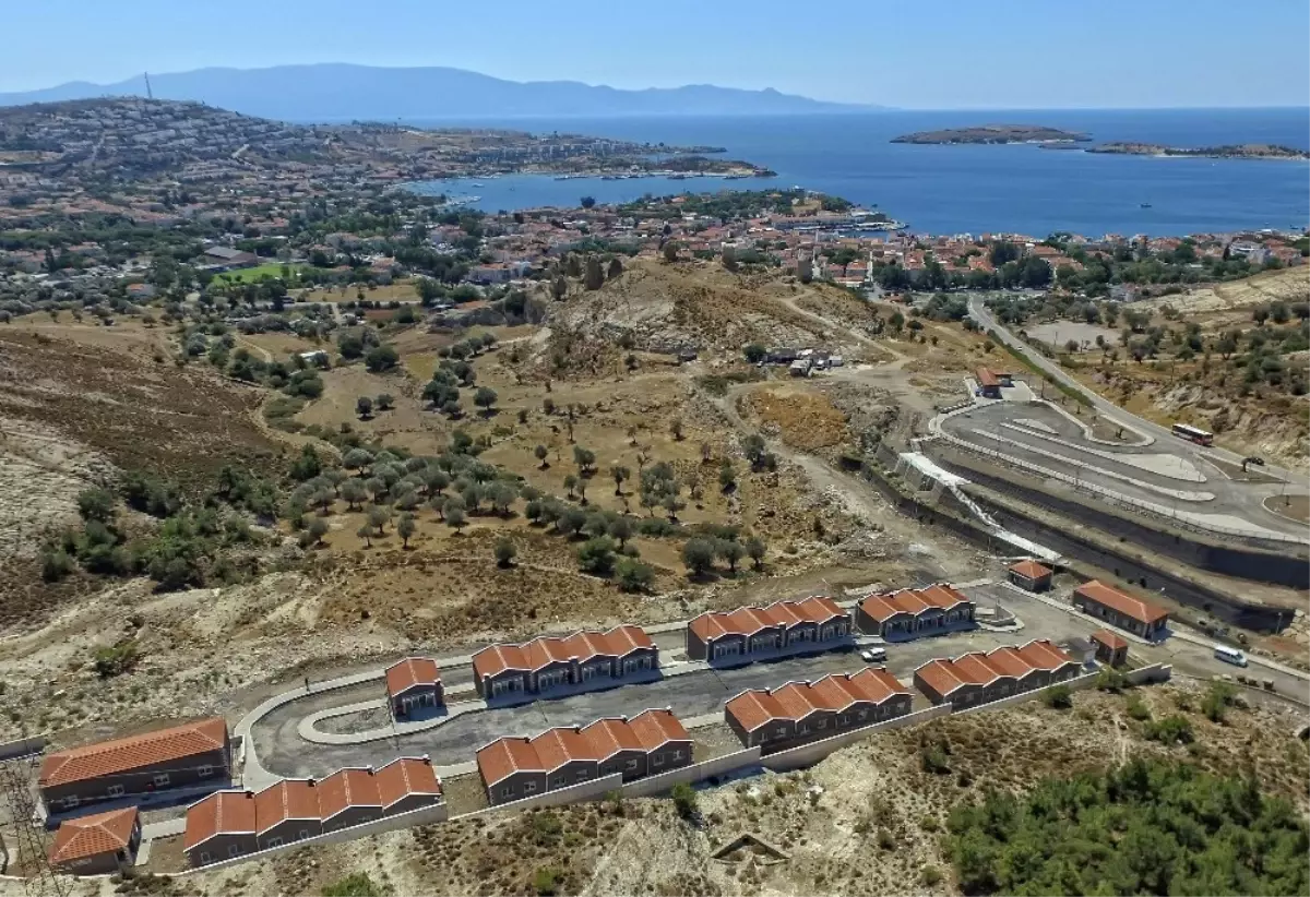 Foça\'ya Deniz Manzaralı Terminal