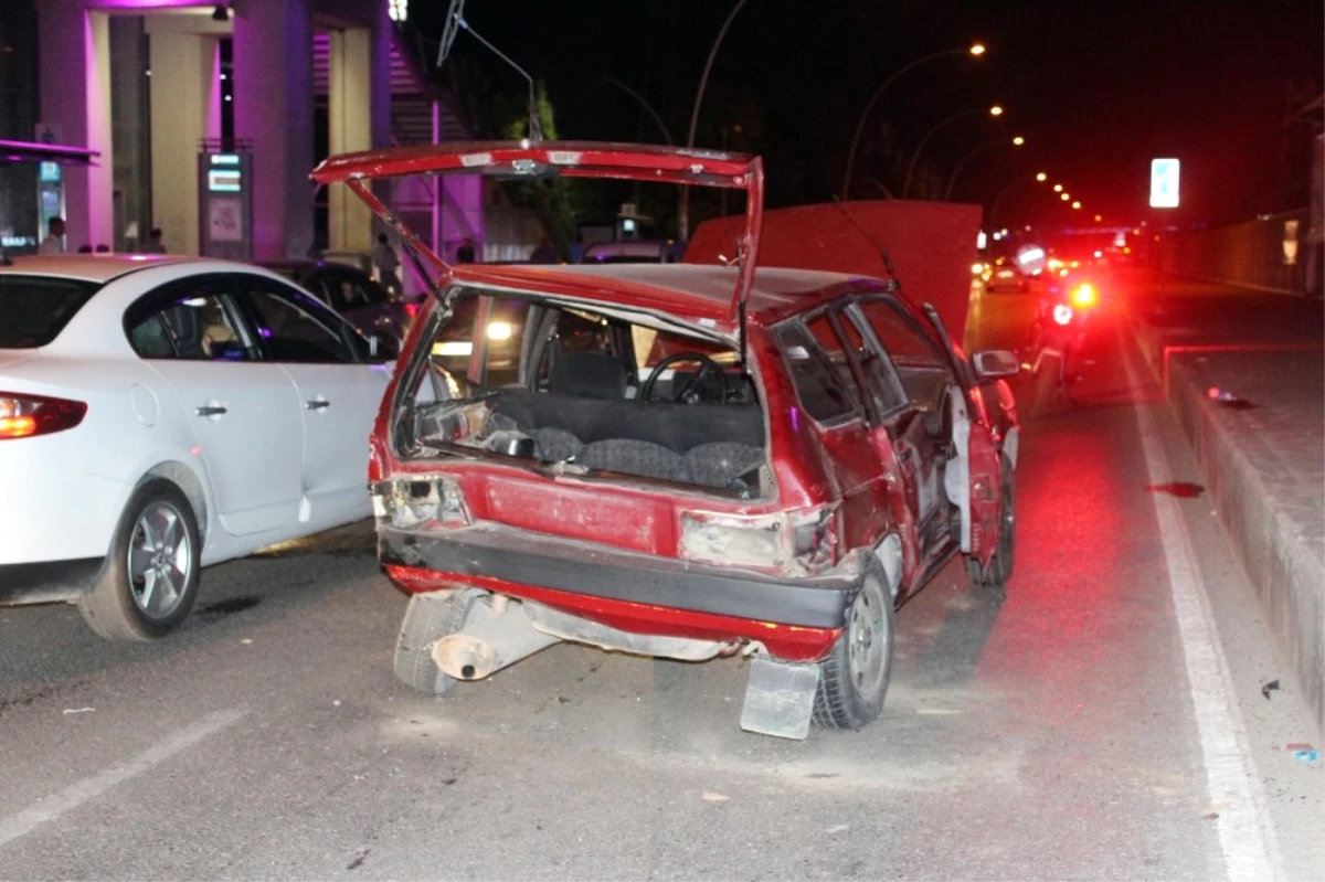 İzmit\'te Trafik Kazası: 1 Yaralı