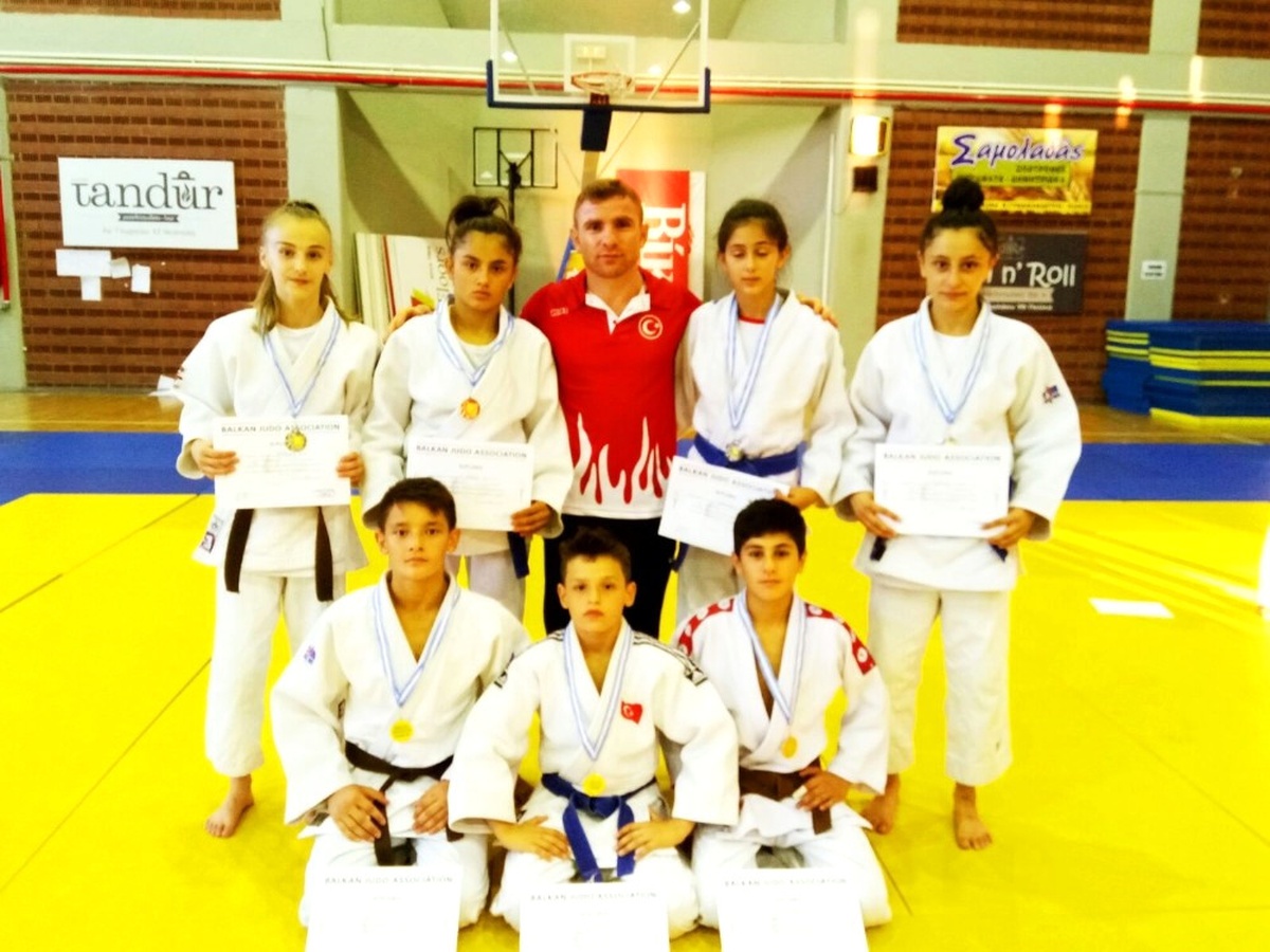 Kağıtsporlu Judocular, Balkanlarda Tarih Yazdı