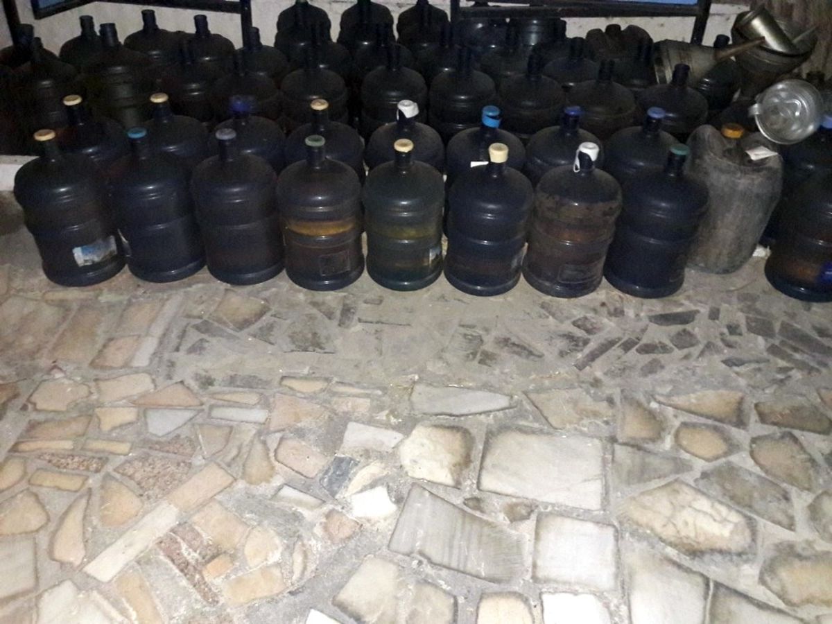 Kavun Tezgahında Kaçak Akaryakıt Satarken Yakalandı