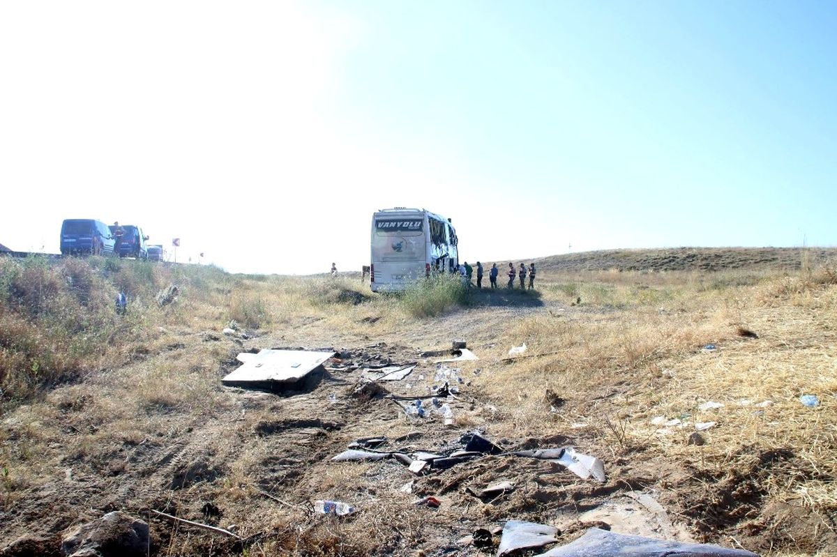 Kayseri\'de Yolcu Otobüsü Devrildi: 26 Yaralı