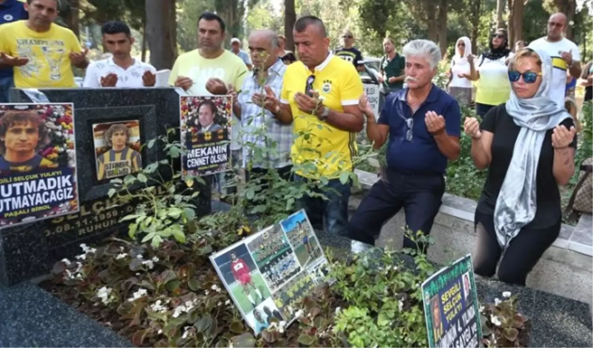 Selçuk Yula, Mezarı Başında Anıldı