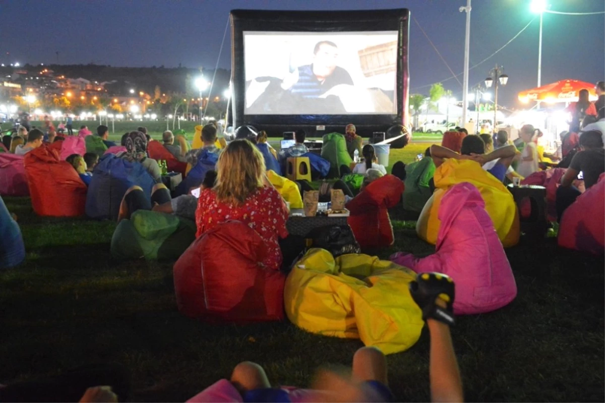 3. Açık Hava Sinema Geceleri Başladı