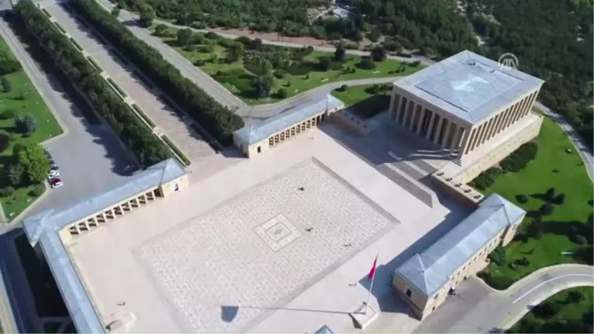 Anıtkabir\'e Gözümüz Gibi Bakıyoruz" (1)