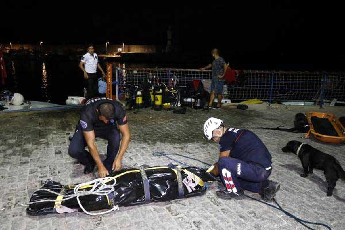 Antalya\'da Falezden Düşerek Ölen Genç