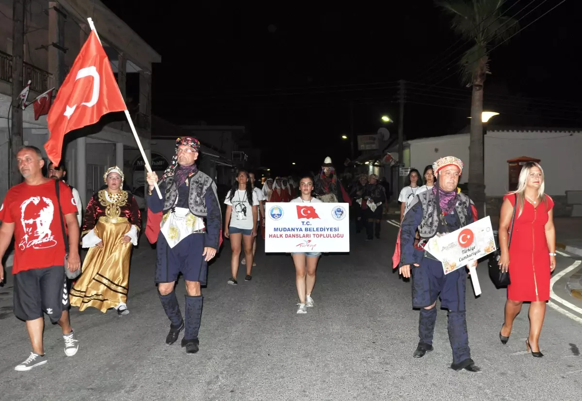 Beyarmudu Halk Dansları Festivali\'ne Mudanya Damgası