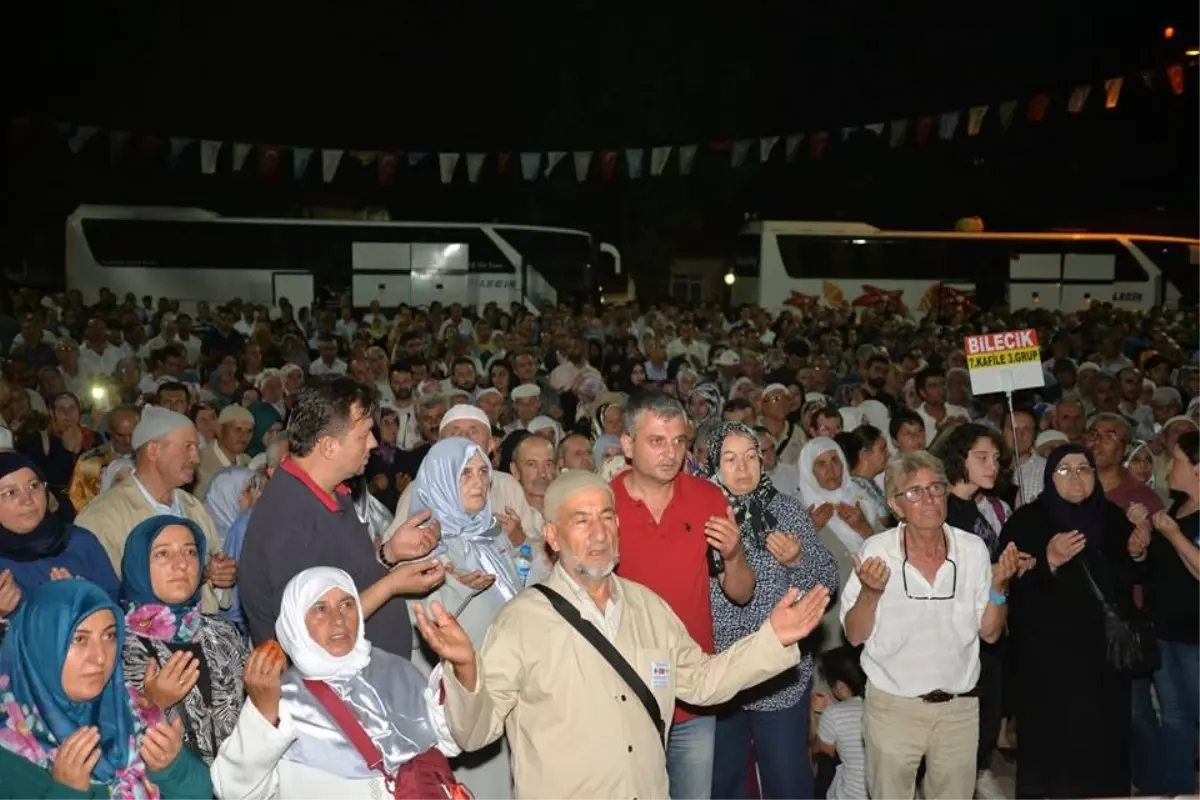 Bilecik\'te 170 Hacı Adayı Dualarla Kutsal Topraklara Uğurlandı