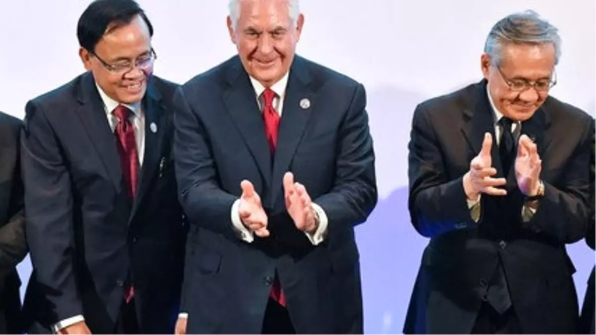 Donald Trump ve Güney Kore Cumhurbaşkanı Telefonda Kuzey Kore Krizini Değerlendirdi