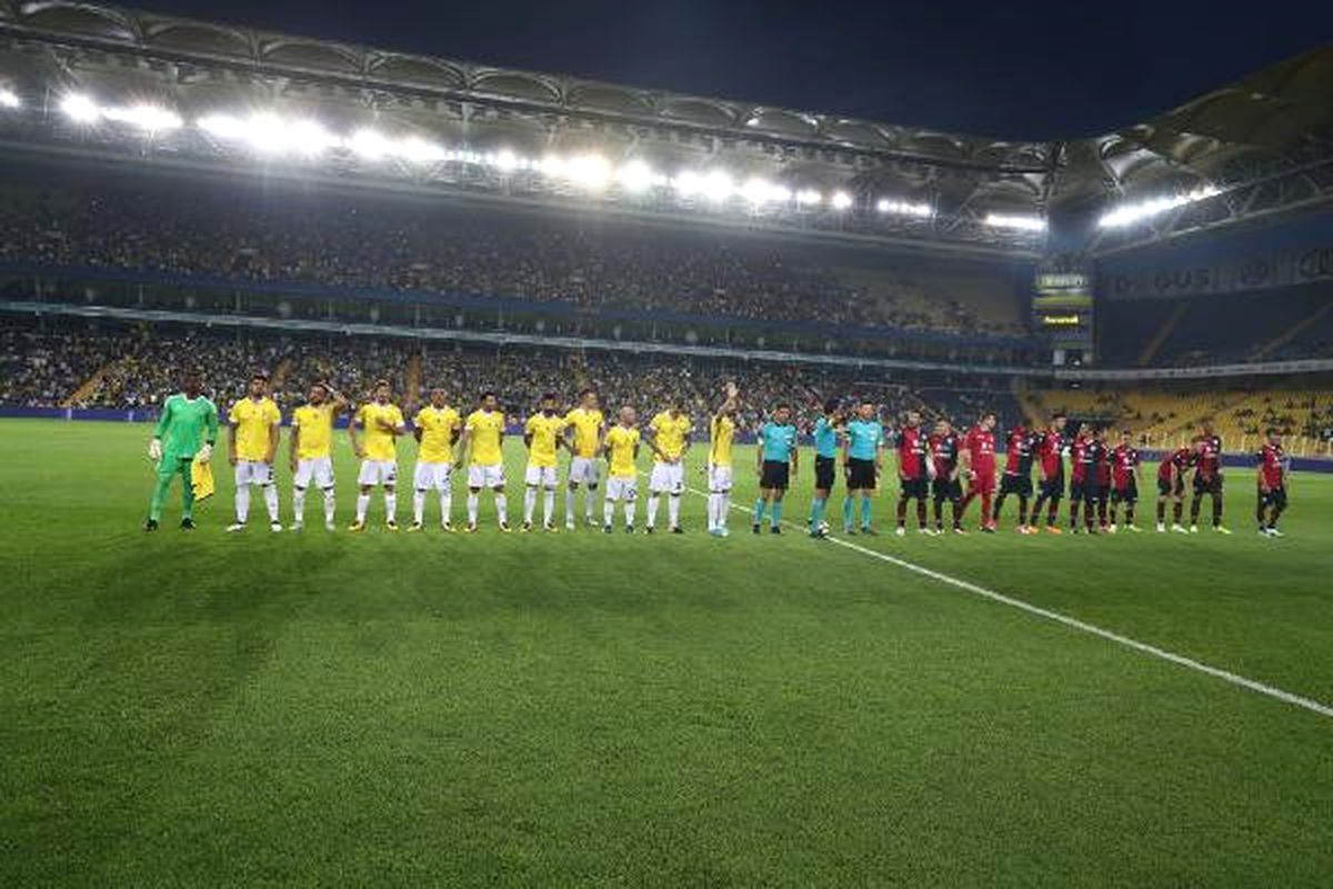 Fenerbahçe - Cagliari Calcio: 1-0