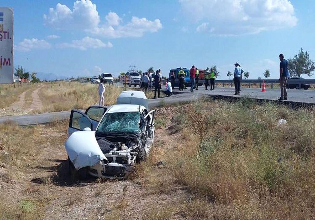 Fetö Şüphelisinin İçinde Olduğu Araç Kaza Yaptı