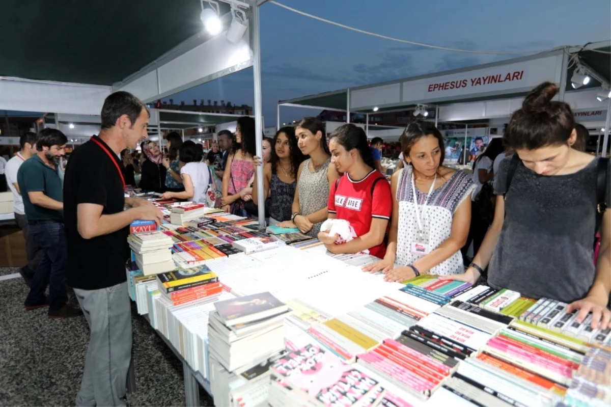 Manavgat Kitap Günleri\'ne Yoğun İlgi