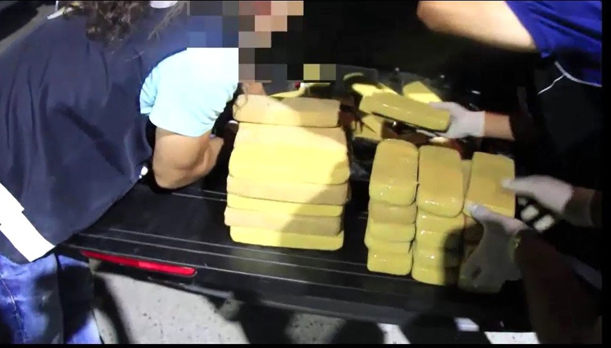 Narkotik Köpeği Julien Lüks Cipte 42 Kilogram Eroin Buldu