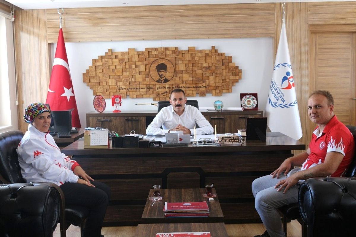 Olimpiyat Üçüncüsü Sporcudan Kısacık\'a Ziyaret