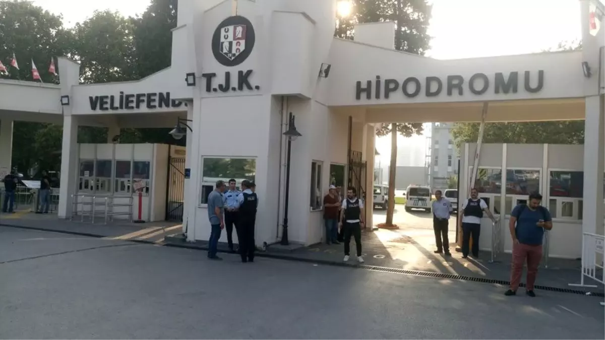 Veliefendi Hipodromu\'na Operasyon! Giriş Çıkışlar Kapatıldı