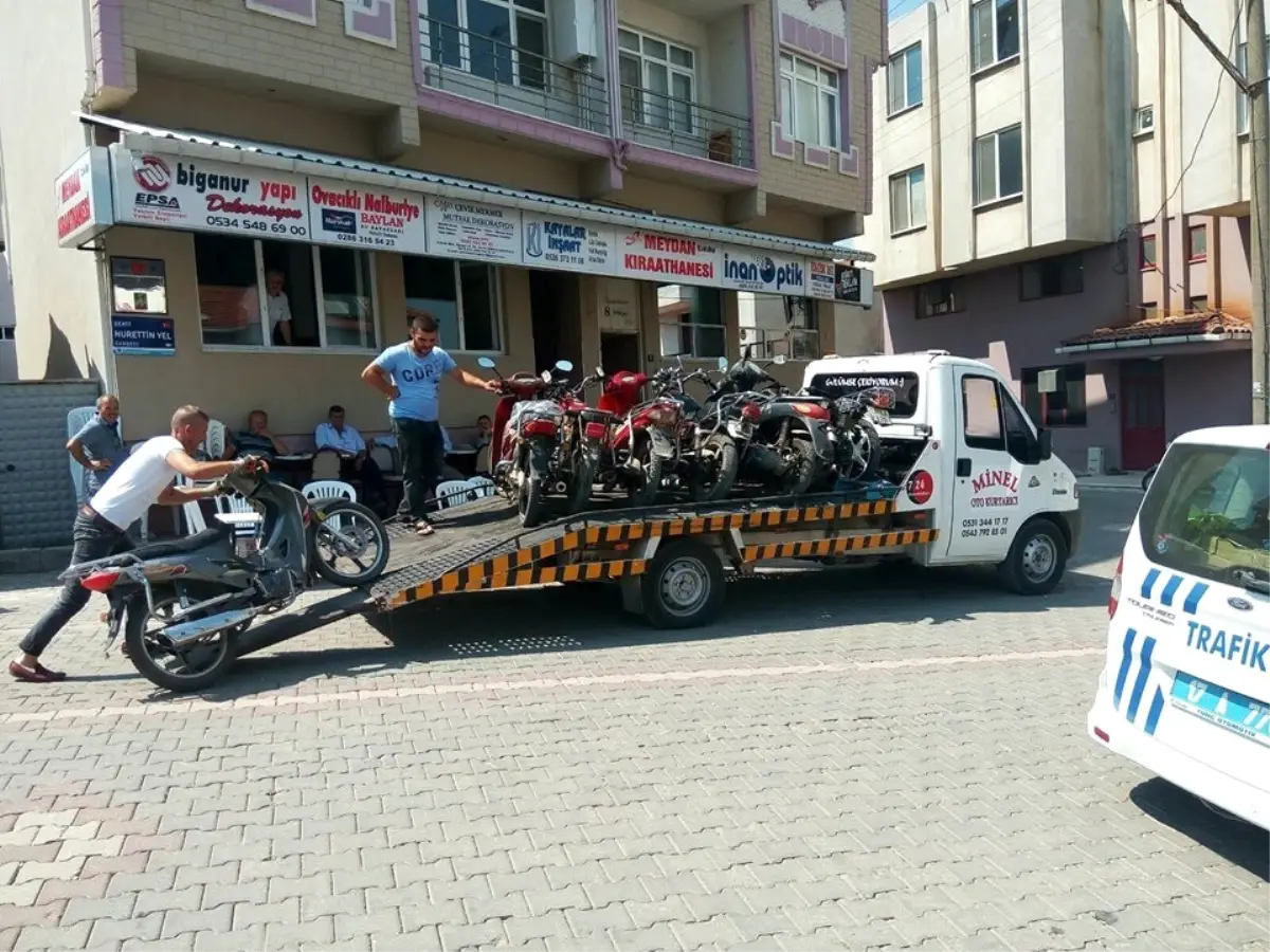 Tescilsiz Motosikletler Toplanıyor