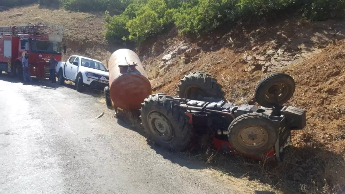 Traktör Devrildi: 2 Ölü, 1 Yaralı