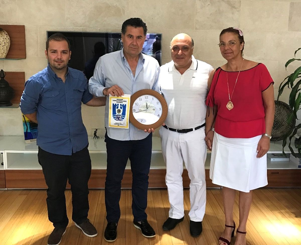 Turgutreis Lions Kulübünden Başkan Kocadon\'a Ziyaret