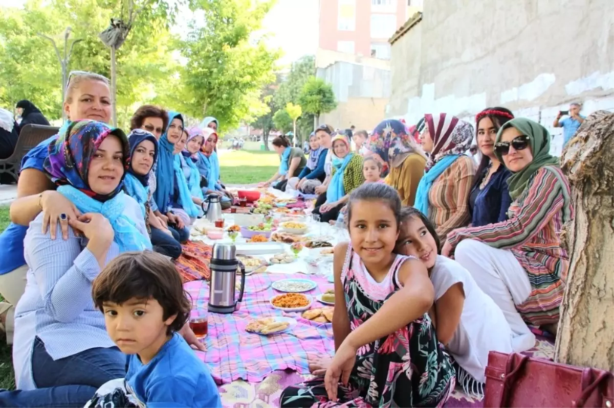 Van Yemekleri Grubundan Vali Zorluoğlu\'na Teşekkür