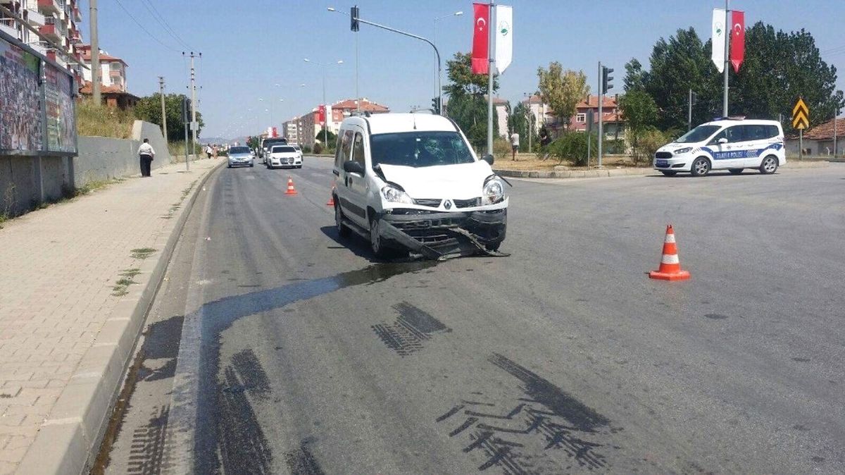 Çorum\'da Trafik Kazası: 1 Yaralı