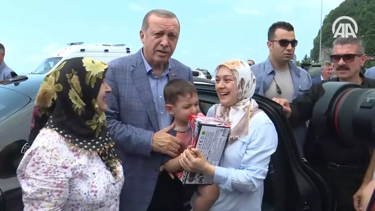 Cumhurbaşkanı Erdoğan Vatandaşlarla Sohbet Etti