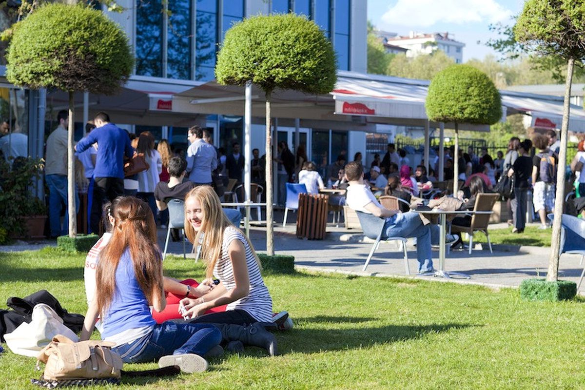 Erdoğan\'dan Öğrencilere Müjde: Burs ve Krediler Artacak