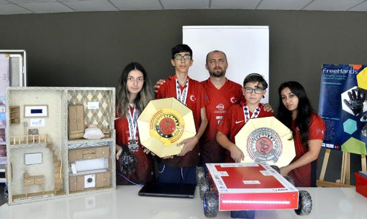 Düşünce Gücüyle Engelleri Aşan Robotlar