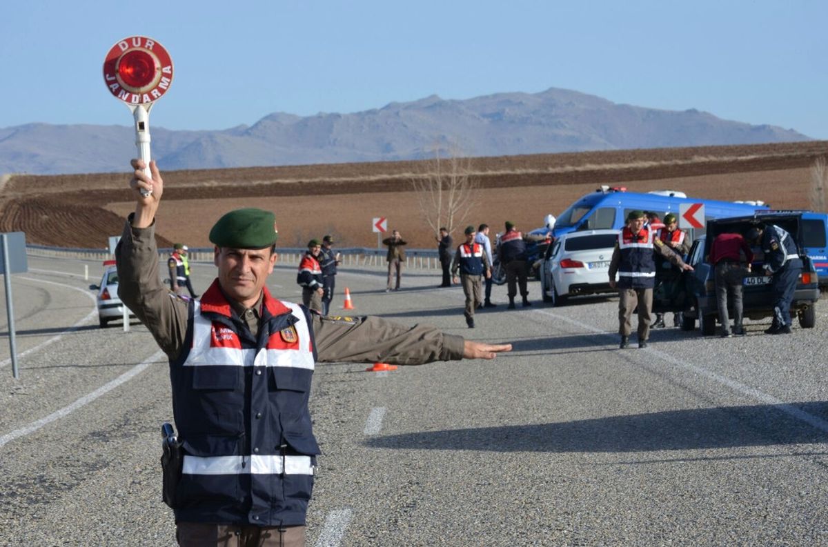 Fetö\'den Aranan Şahıs Yol Kontrolünde Yakalandı