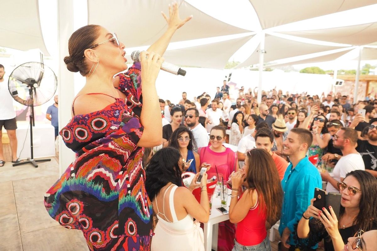 Hadise: "Kolay Bir Kadın Değilim, Evlilik Benden Korksun"