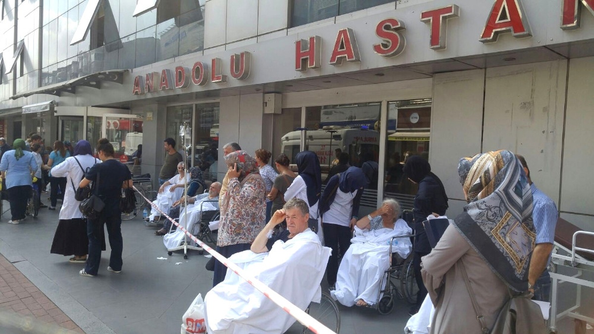 Hastanede Korkutan Yangın: Hastalar Tahliye Edildi