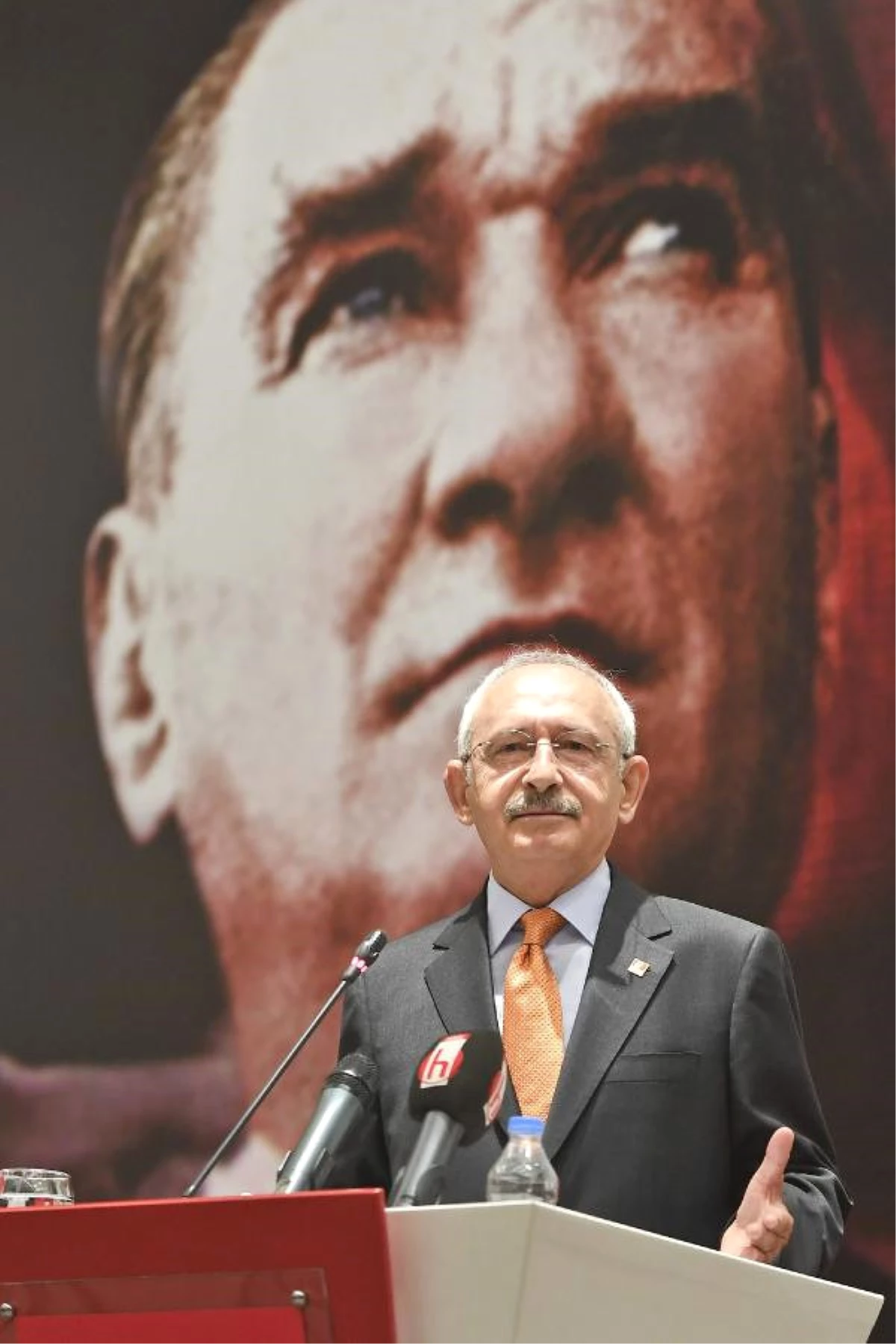 Kılıçdaroğlu\'dan \'Ayhan Ogan\' Tepkisi: Cumhuriyetten, Atatürk\'ten İntikam Almak İstiyorlar